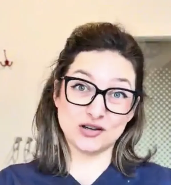 Dentalhygienikerin Denisa Romanescu